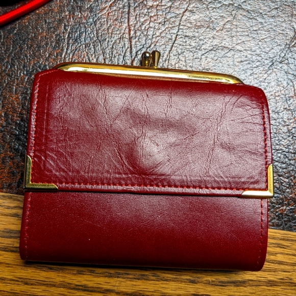 Princess Gardner Full Grain Cowhide Coin Purse - Picture 1 of 4